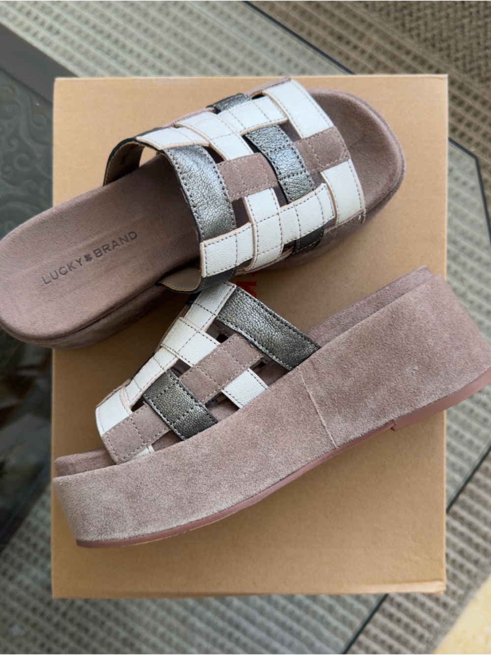 NWOT Lucky Brand Woven Platform Slide in Taupe, White & Metallic